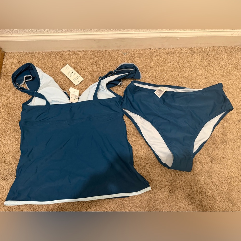 “New” Cupshe Navy Ruffle Tankini Set sizeM - Picture 2 of 2